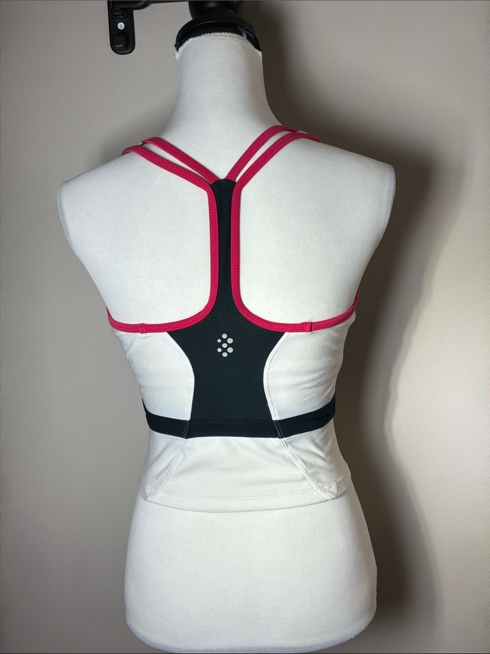 Nike Fitted T-back Tank Top White/Black/Hot Pink Sz M - Picture 2 of 13